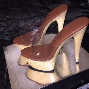 6 inch Pointed Stiletto Mule With Wood Bottom Heel